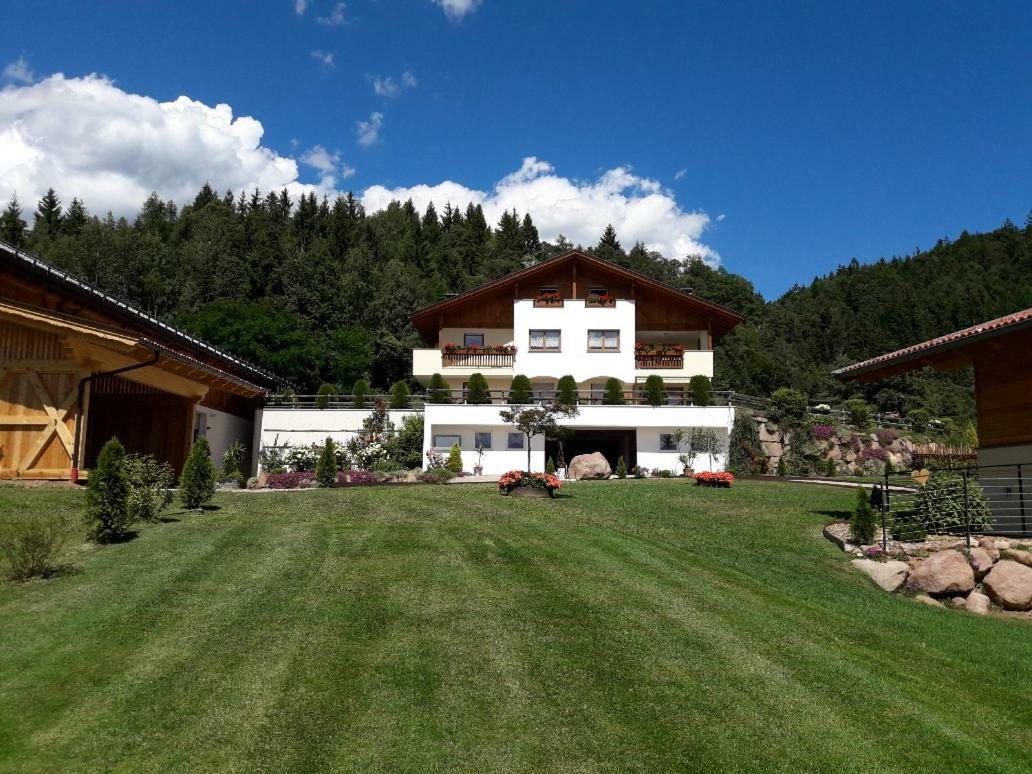 Gasserhof Chalets เมลตินา ภายนอก รูปภาพ