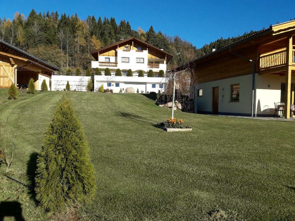 Gasserhof Chalets เมลตินา ภายนอก รูปภาพ